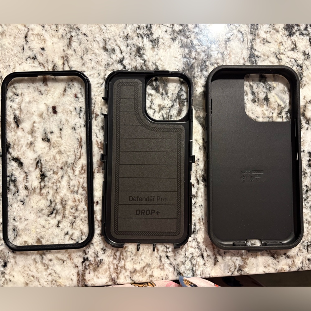 OtterBox Defender Pro Series Black Case for iPhone 13 Pro Max